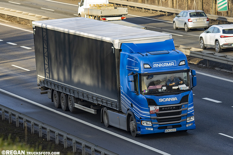Scania 460R - Ankama.jpg