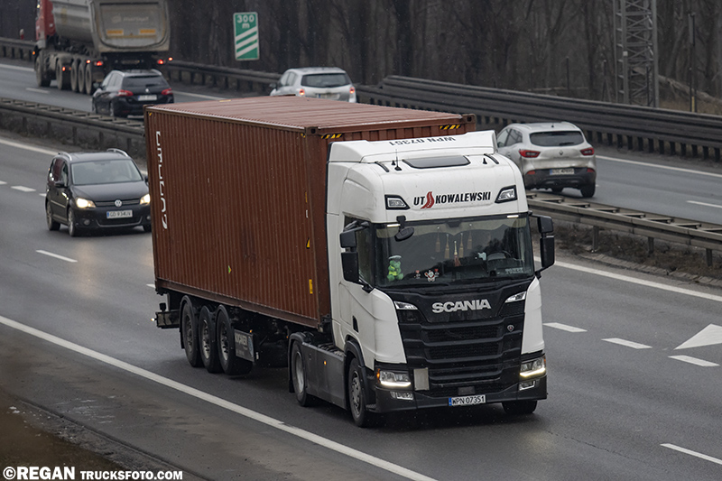 Scania R450 UT Kowalewski.jpg