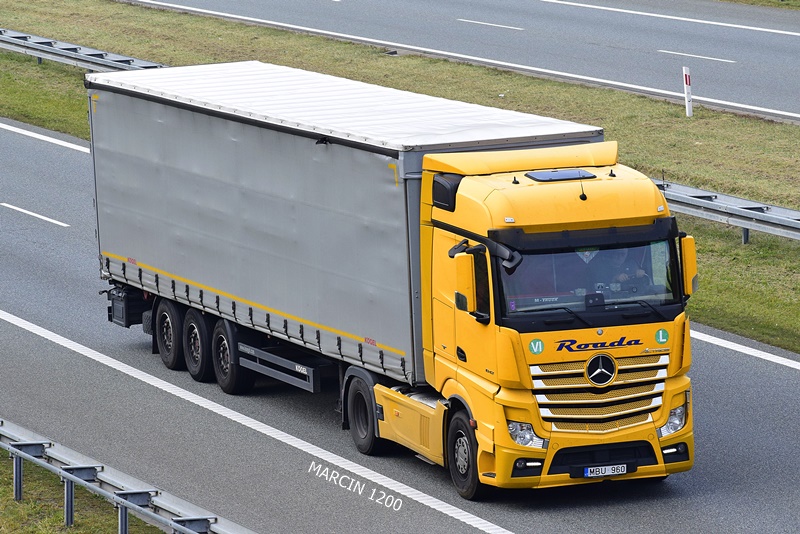 _DSC00011 (2677)-crop-ROADA-ACTROS MP4.JPG
