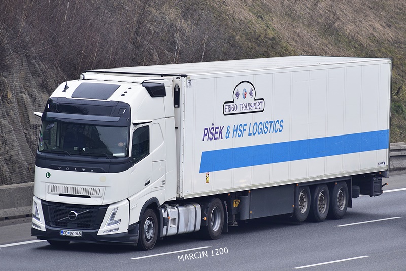_DSC1852 PISEK&HSF-crop-VOLVO FH AERO.JPG