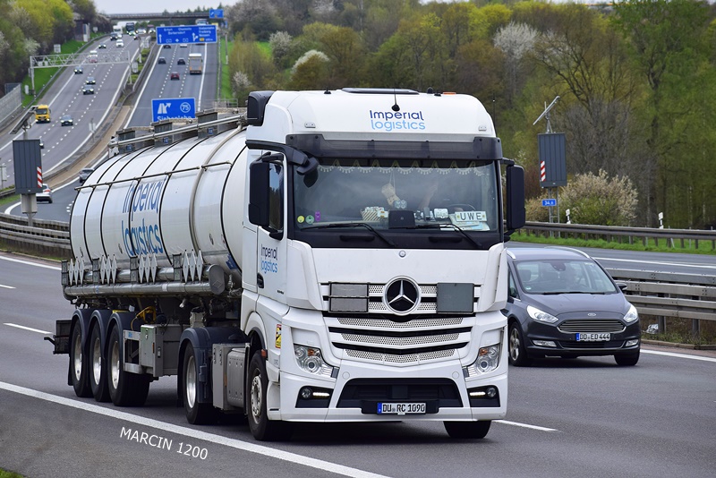 _DSC1216 IMPERIAL LOGISTICS-crop-ACTROS MP4.JPG