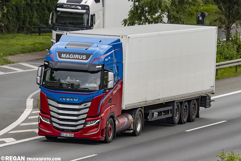 Iveco S-Way LNG Magirus.jpg