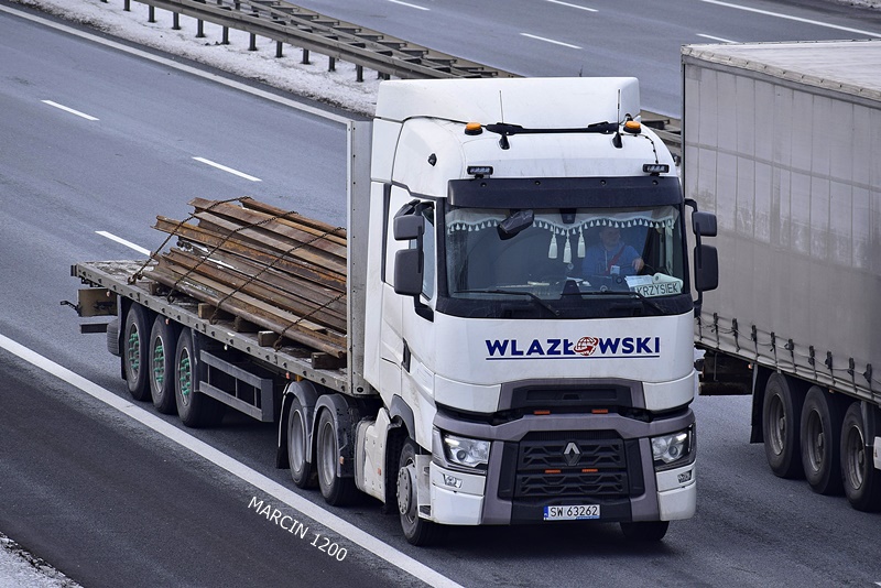 _DSC00011 (2633)-crop-WLAZŁOWSKI-RENAULT RANGE-T.JPG