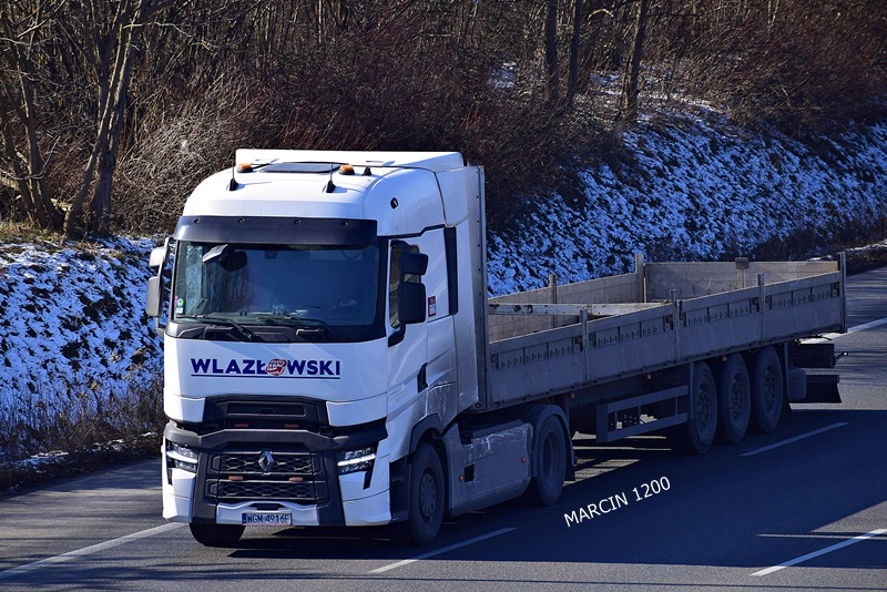 _DSC1617 Wlazłowski-crop-RENAULT RANGE-T EVO.JPG