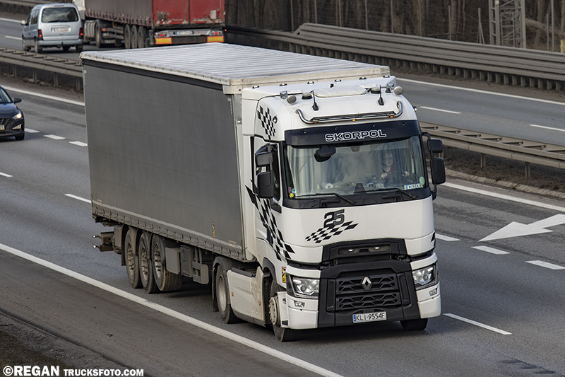 Renault Range T - Skorpol.jpg