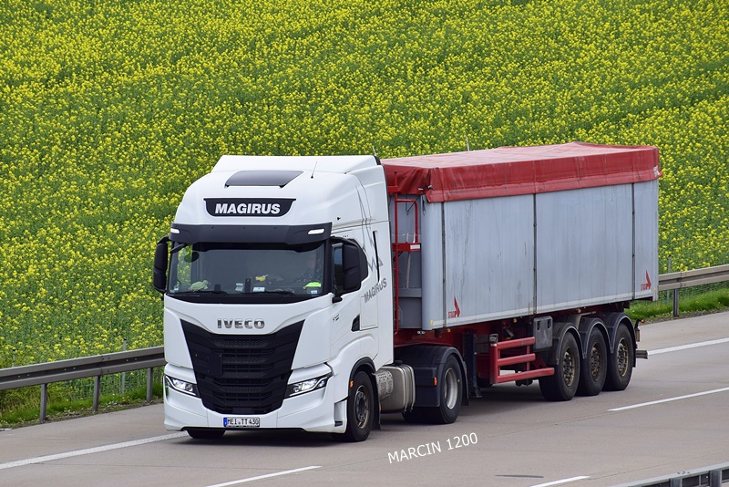 _DSC1604 MAGIRUS-crop-Iveco S-Way.JPG