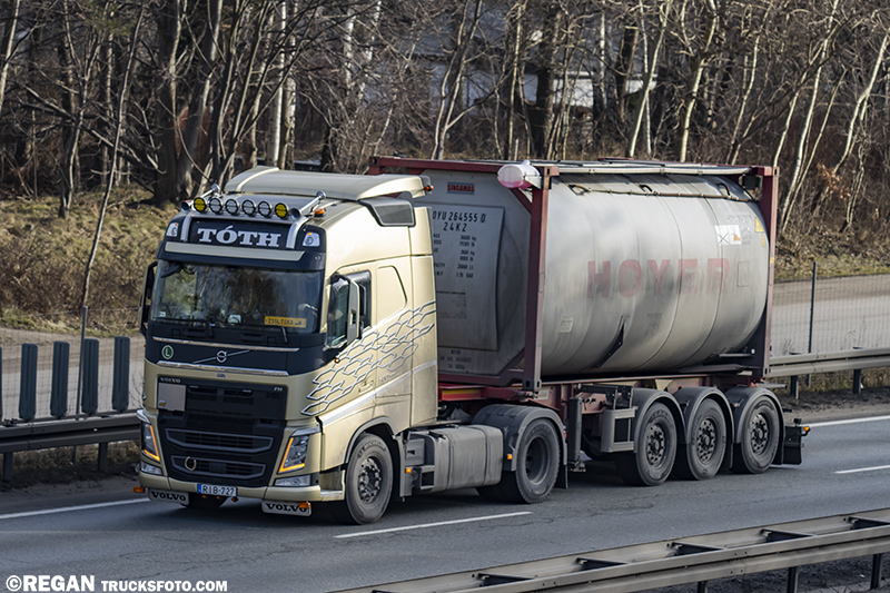 Volvo FH4 - Toth.jpg