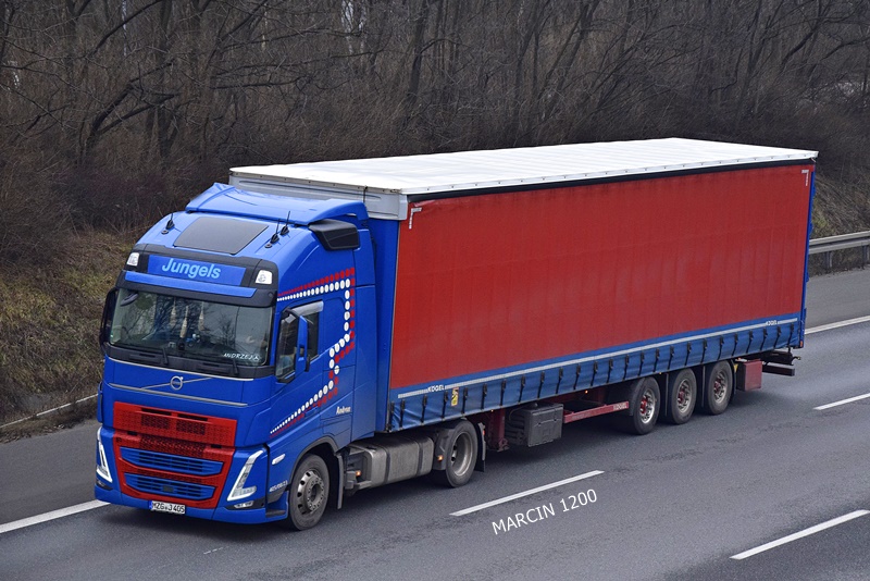 _DSC1486 JUNGELS-crop-VOLVO FH V.JPG