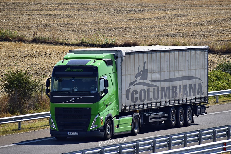 _DSC5311-crop-COLUMBIANA-VOLVO FHV.JPG