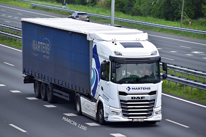 _DSC3228 MARTENS-crop-DAF XG.JPG