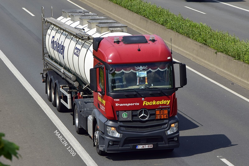 _DSC5708-crop-Fockedey-Mercedes-Benz Actros MP4.JPG