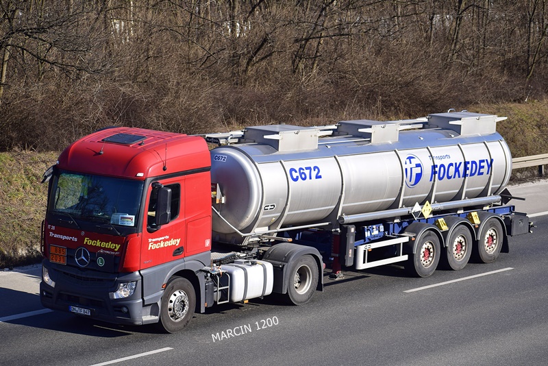 _DSC1618 FOCKEDEY-crop-Mercedes-Benz Actros MP4.JPG