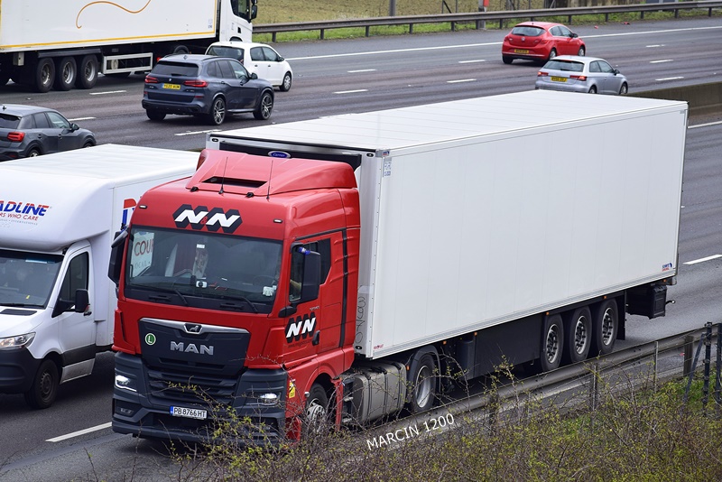 _DSC0254-crop-NN-MAN TGXII.JPG