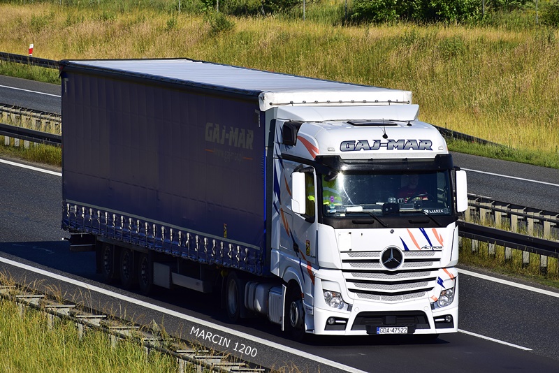 _DSC00011 (999)-crop-GAJ-MAR - ACTROS MPIV.JPG