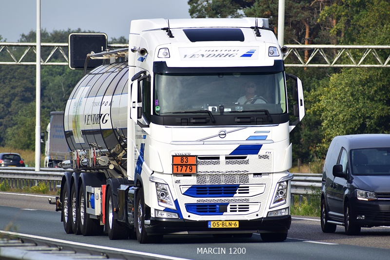 _DSC8267 VENDRIG-crop-VOLVO FHIV.JPG