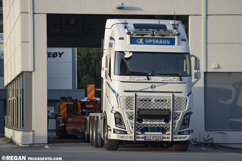 Volvo FH16 750 - Opshaug.jpg