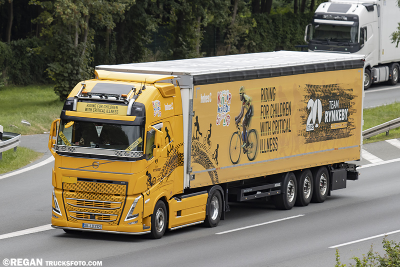 Volvo FH5 - Team Rynkeby.jpg