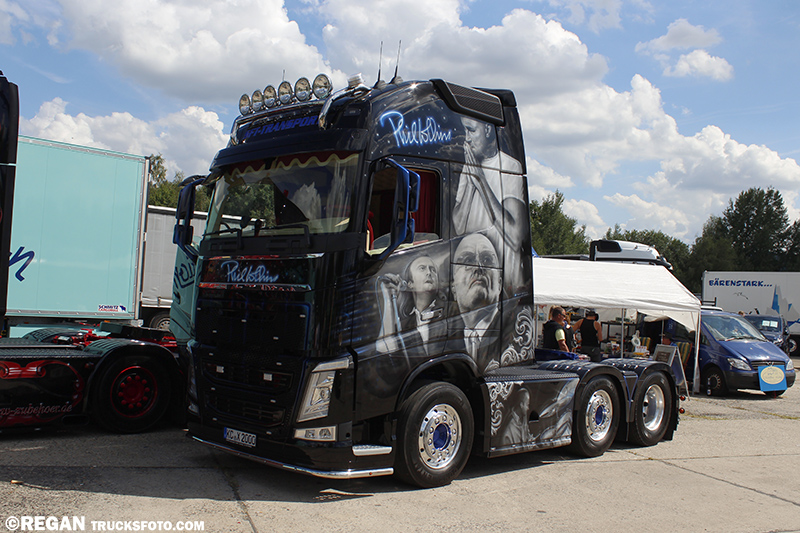 Volvo Phil Collins.jpg