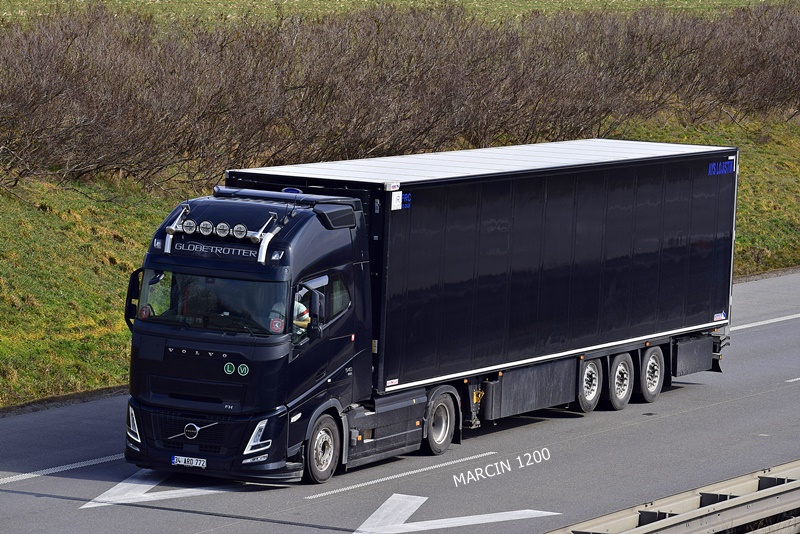 _DSC2620 AYS LOJISTIK-crop-VOLVO FH AERO.JPG