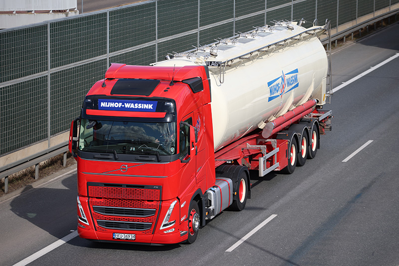 nijhof wassink volvo.jpg