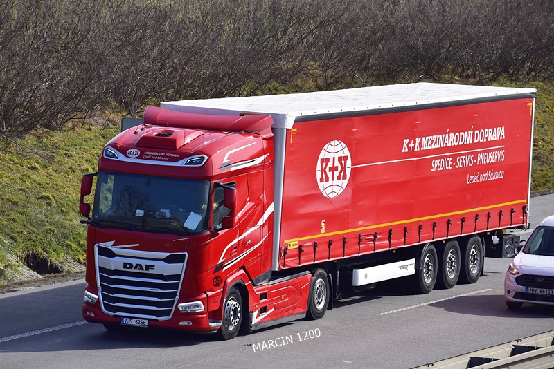 _DSC2230 K+K-crop-DAF XG.JPG