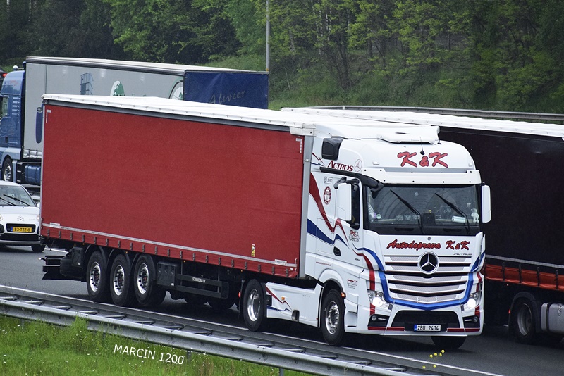 _DSC4128 K&K AUTODOPRAVA-crop-ACTROS MPIV.JPG