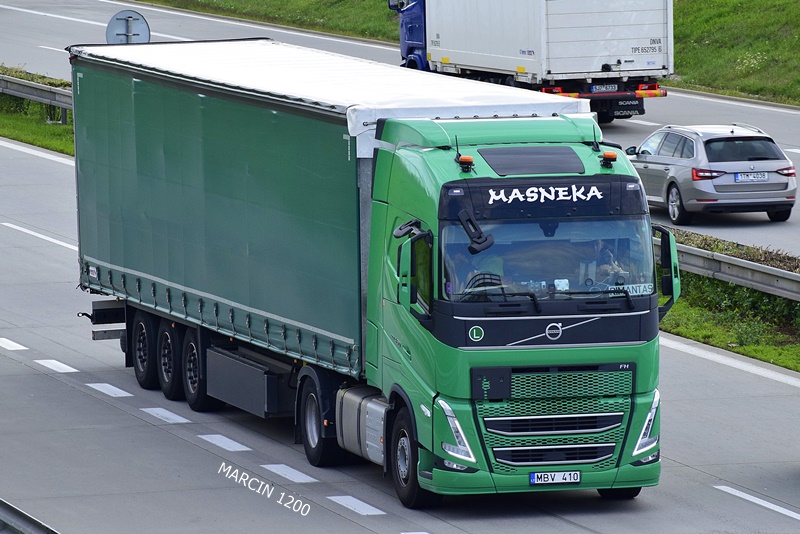 _DSC5973-crop-MASNEKA-VOLVO FH V.JPG