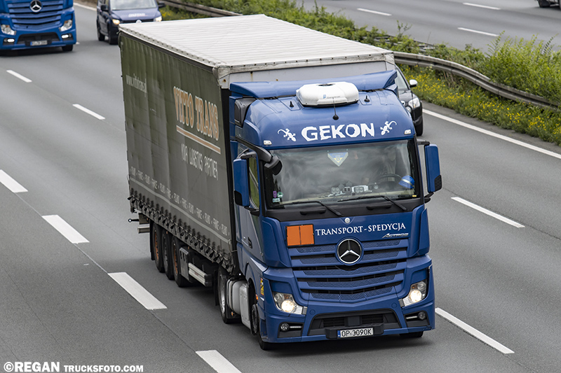 Mercedes-Benz Actros - Gekon.jpg