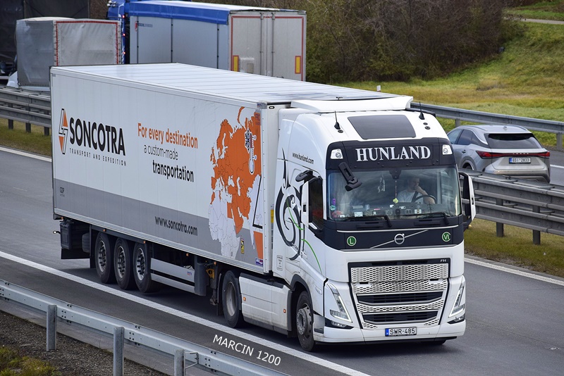 _DSC0161 HUNLAND-crop-VOLVO FH AERO.JPG
