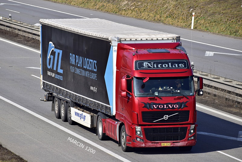 _DSC2331 NICOLAS GR-crop-VOLVO FH III.JPG