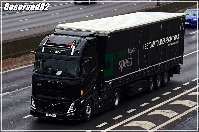 DSC_4896.JPG Green Speed2.JPG