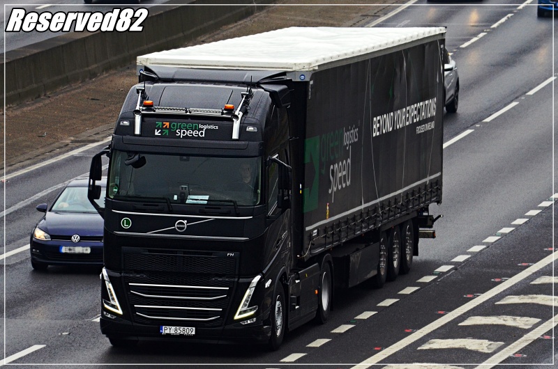 DSC_4877.JPG Green speed.JPG