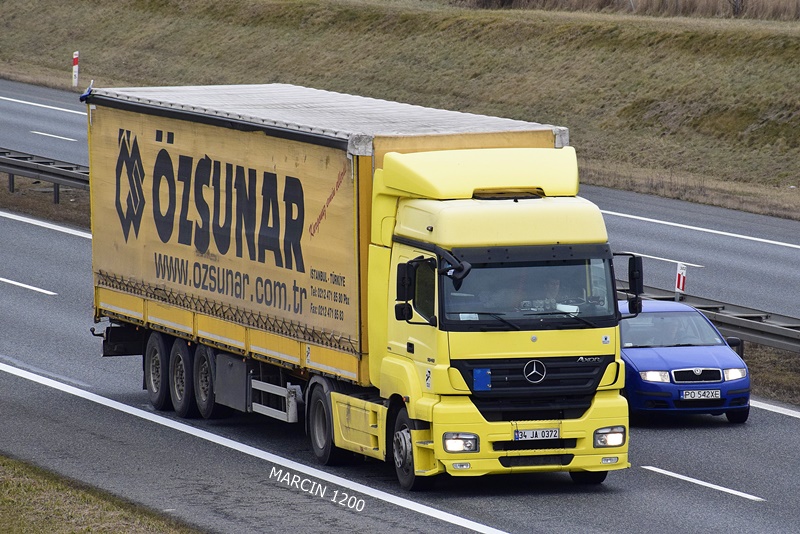 _DSC2055-crop-OZSUNAR-Mercedes-Benz Axor.JPG