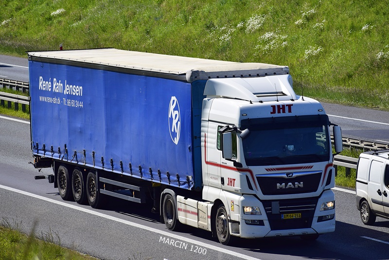 _DSC00011 (597)-crop-JHT-MAN TGX.JPG