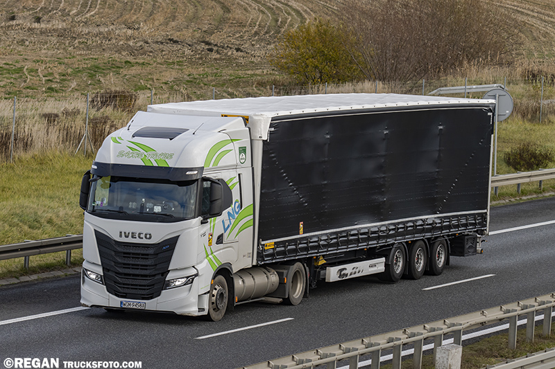 Iveco S-Way LNG - Sachs Trans.jpg