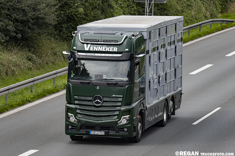 Mercedes-Benz Actros - Venneker.jpg