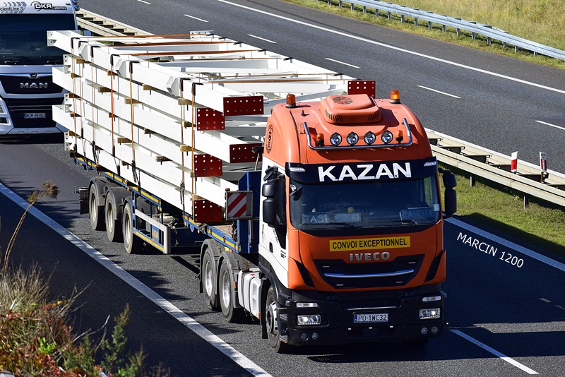 _DSC00011 (2241)-crop-KAZAN-IVECO STRALIS.JPG