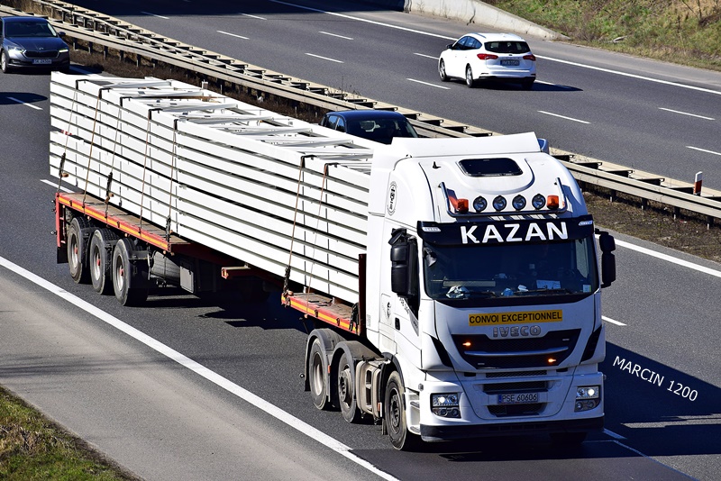 _DSC3193 KAZAN-crop-IVECO STRALIS.JPG