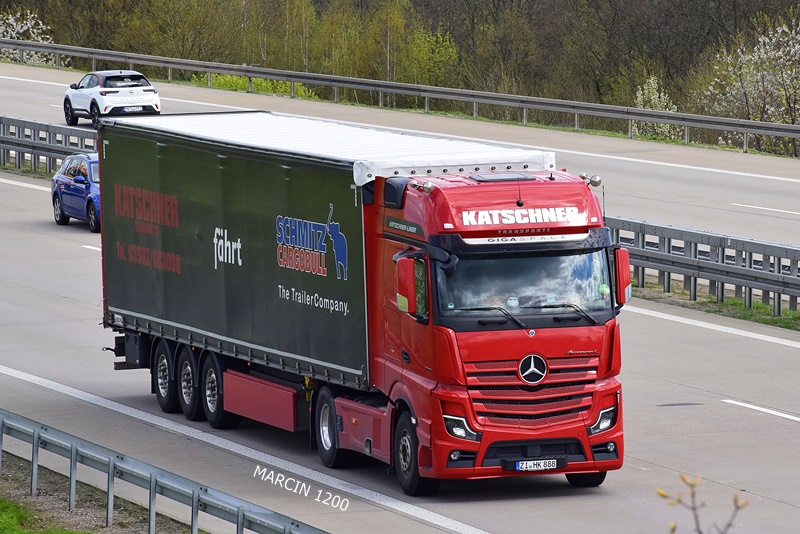 _DSC2093 KATSCHNER-crop-Mercedes-Benz ActrosL MP5.JPG