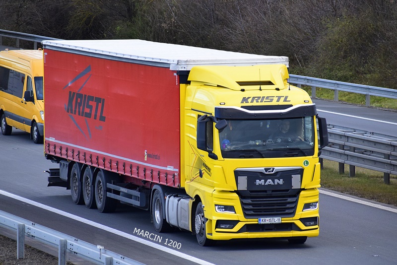 _DSC0248 KRISTL-crop-MAN TGX II.JPG