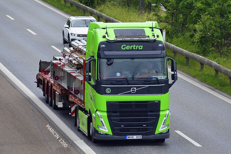 _DSC4477 GERTRA-crop-VOLVO FH V.JPG