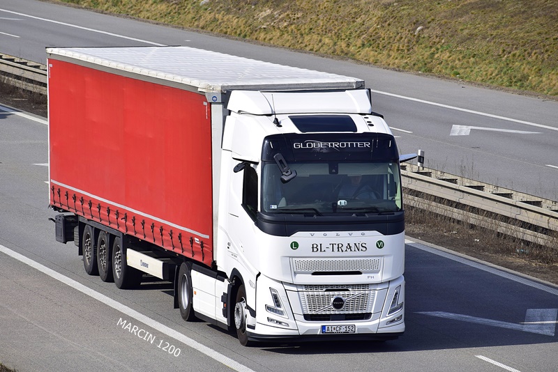 _DSC2592 BL-TRANS-crop-VOLVO FH AERO.JPG