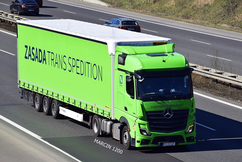 _DSC3179 ZASADA-crop-Mercedes-Benz ActrosL MP5.JPG