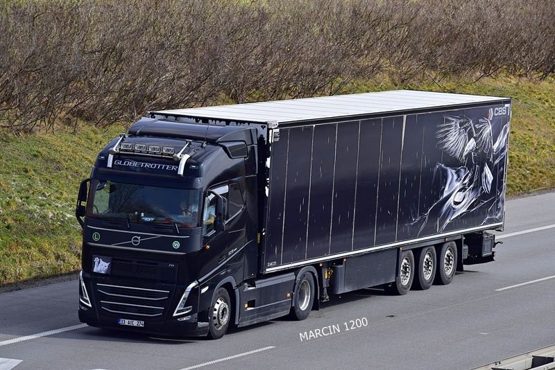 _DSC2532 CBS-crop-VOLVO FH V.JPG