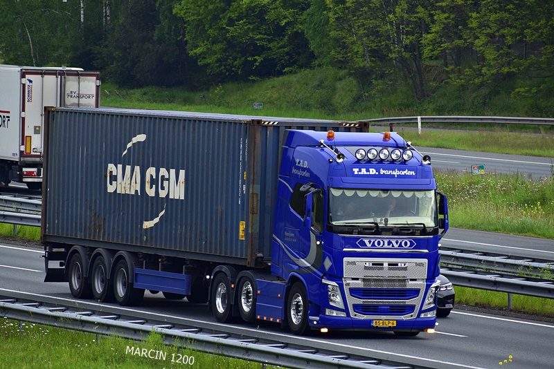 _DSC3882 T.A.D. TRANSPORTEN-crop-VOLVO FH IV.JPG