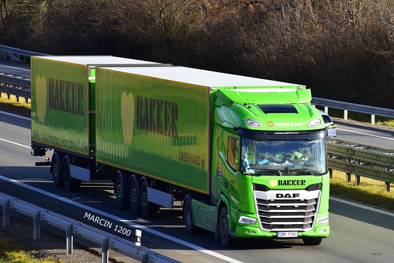 _DSC0402 BAKKER-crop-DAF XG -25,25m.JPG