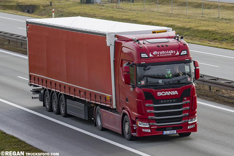 Scania 460S - Kulaszewski.jpg