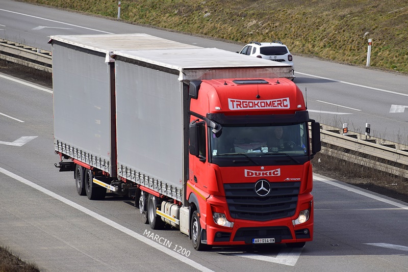 _DSC2855 TRGOKOMERC DUKIC-crop-ACTROS MP IV.JPG
