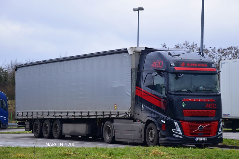 _DSC1292 NIJWA DEMO-AERO-crop-VOLVO.JPG