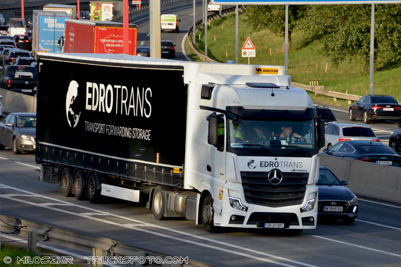 Mercedes Benz Actros MP4_Edro Trans_3907.JPG